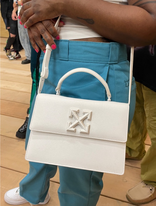 Bagspy-hero Rebax x Wedding Dressing