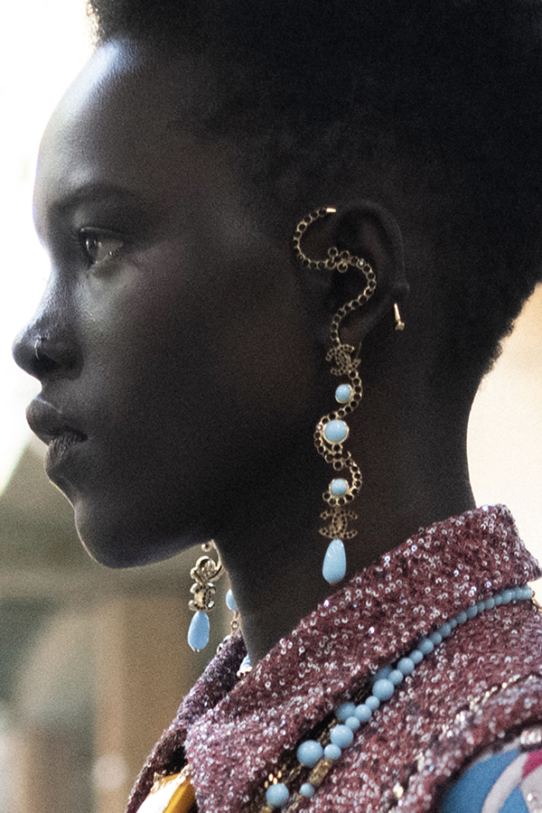 chanel_2022-23-metiers-dart-show_details_copyright-chanel-11-HD Rebag x Virgil Abloh