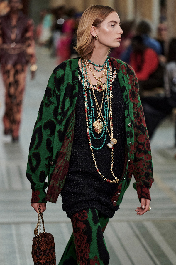 chanel_2022-23-metiers-dart-show_details_copyright-chanel-19-HD Rebag x Virgil Abloh